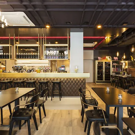 Nh The Bristol Ξενοδοχείο 4*