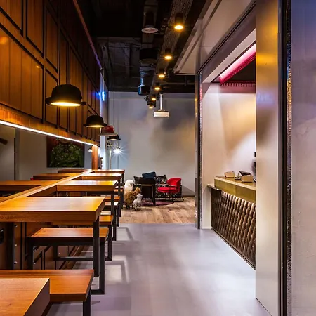 Nh The Bristol Ξενοδοχείο