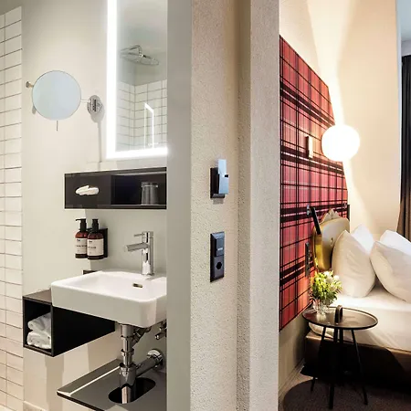 Hotel Nh The Bristol 4*