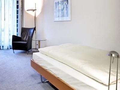 Nh The Bristol Hotel 4*