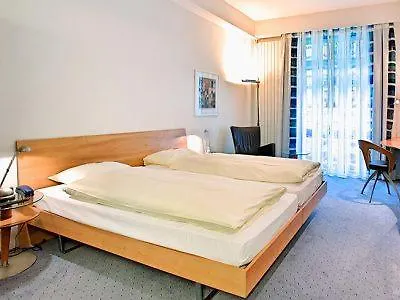 Nh The Bristol Hotel Berna