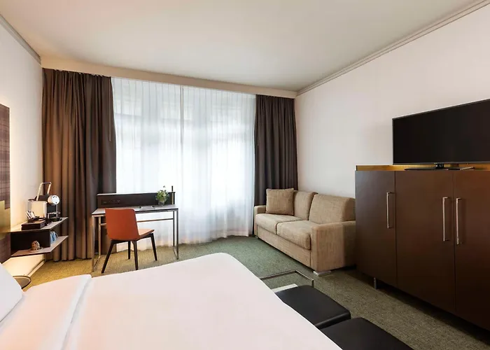 Nh The Bristol Hotel Berna