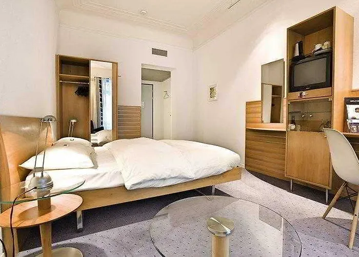 Nh The Bristol Hotel Berna